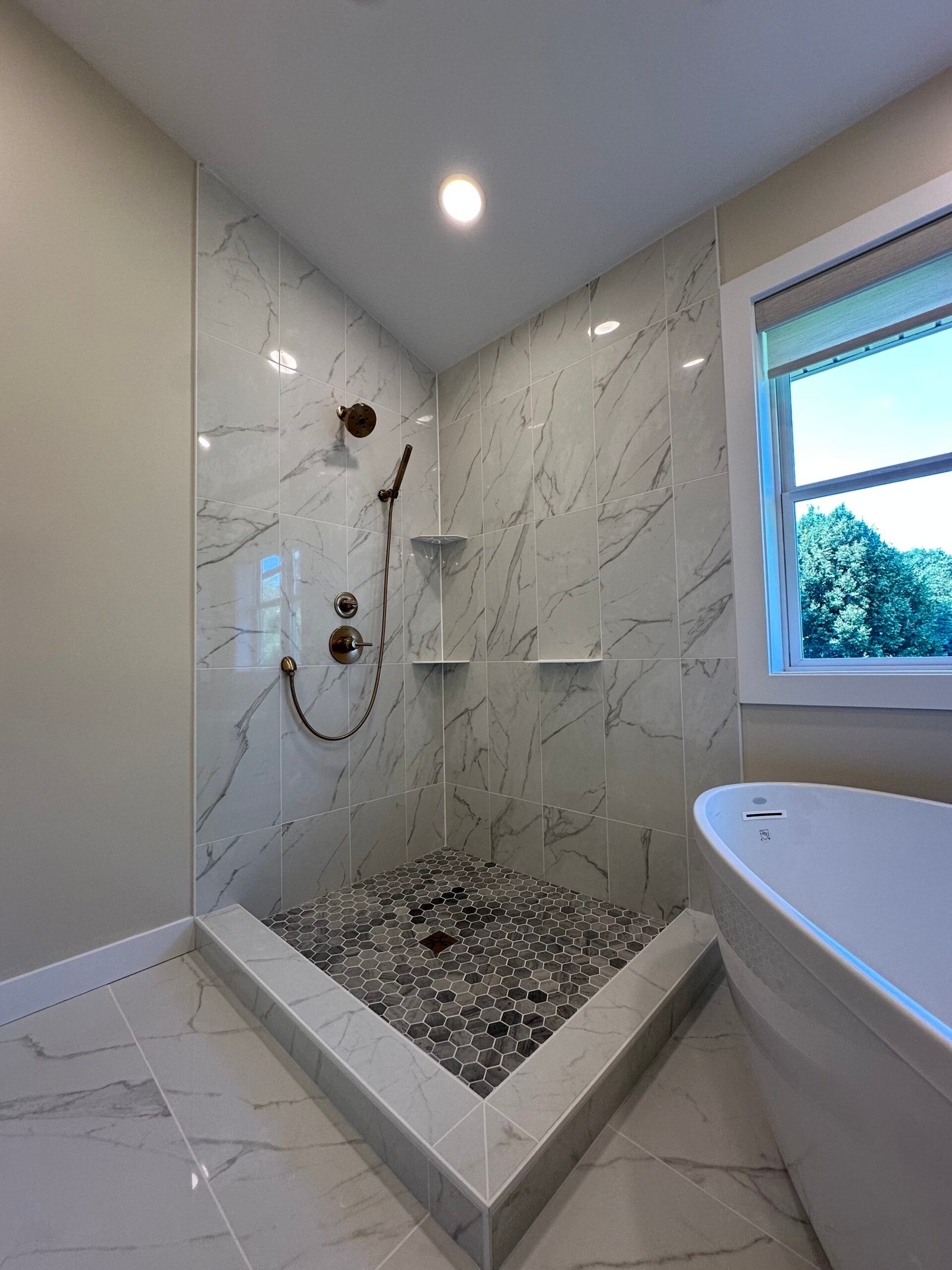 Custom tile bath